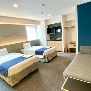 Monday Premium 上野御徒町 東京都